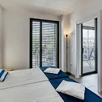 Rostella Apartment *